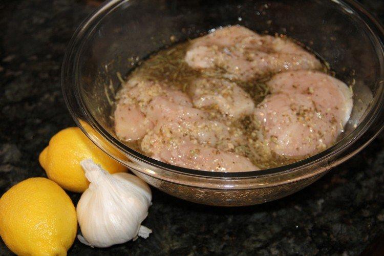 Adobo para brochetas de pollo con hierbas frescas - recetas