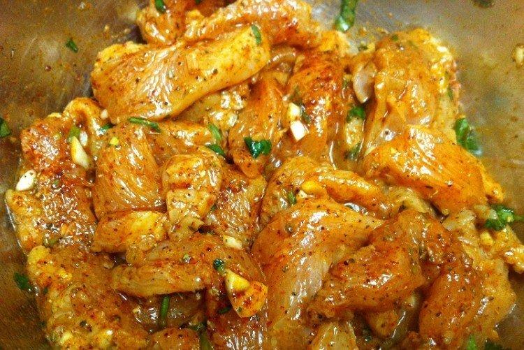 Adobo para brochetas de pollo con curry - recetas