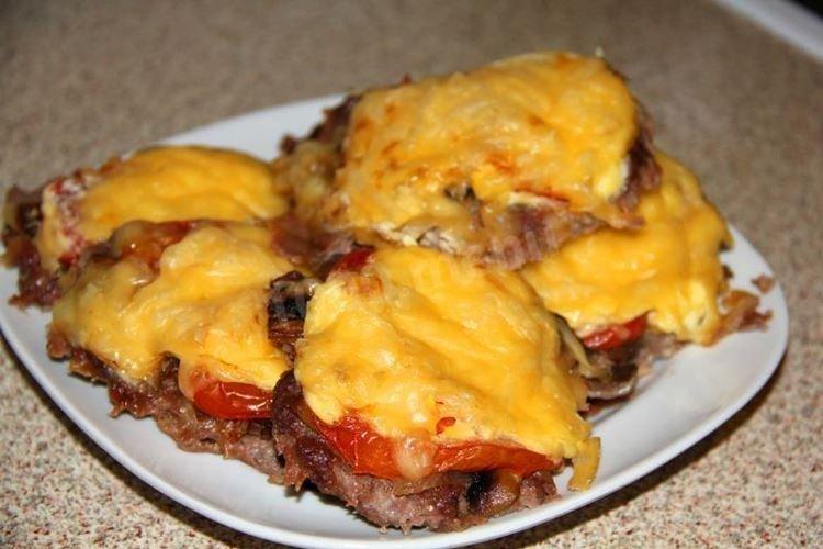 French-Style Meat with Tomatoes in the Oven - Recipes