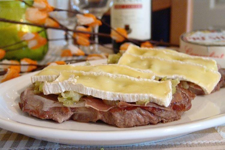 French-Style Meat with Wine and Prosciutto in the Oven - Recipes