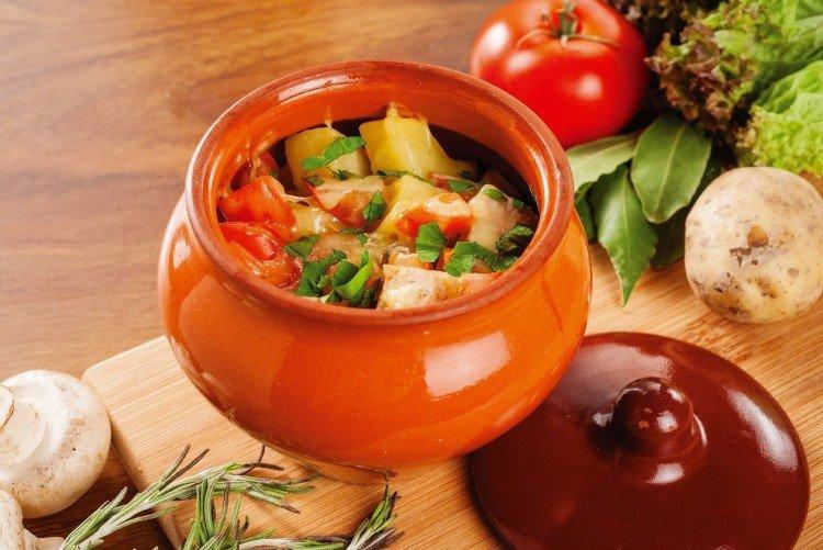 Meat in Pots with Potatoes - Step-by-Step Recipes