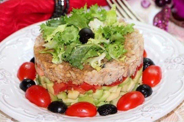 Pink Salmon and Avocado Salad - New Year's Salads Without Mayonnaise Recipes