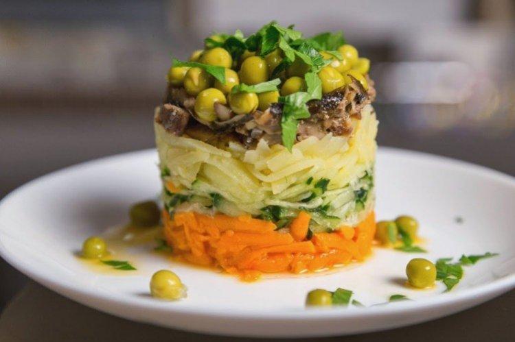 Sprat and Green Pea Salad - New Year's Salads Without Mayonnaise Recipes