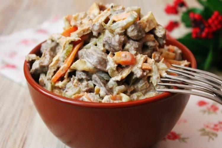 Elegante ensalada de hígado de pollo - Recetas de platos muy sabrosos