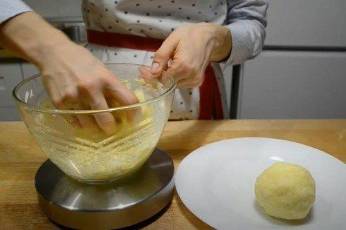 Pastel osetio con queso y patatas - receta paso a paso