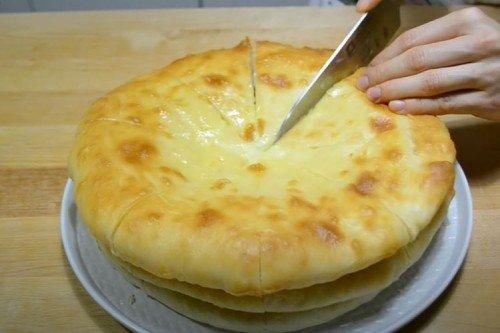 Pastel osetio con queso y patatas - receta paso a paso