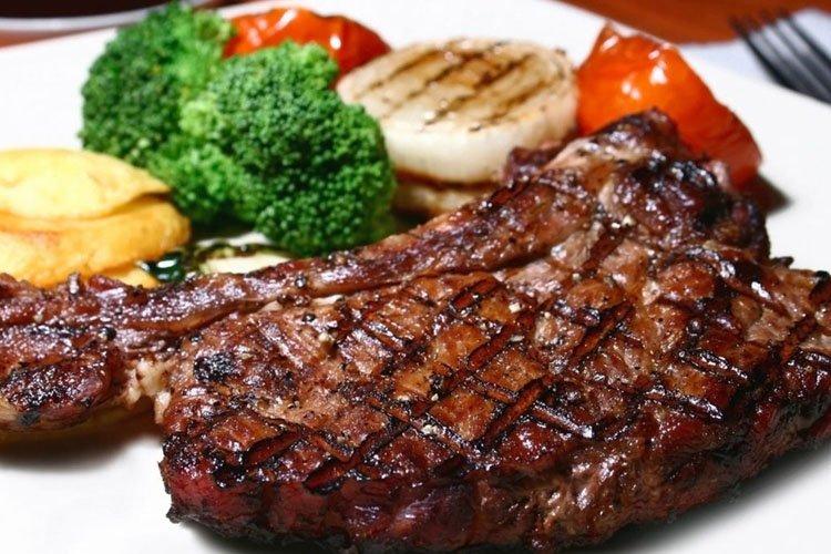 Chuletas de ternera con cerezas en adobo - recetas