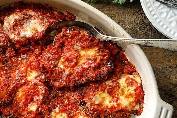 Chuletas de cerdo en tomate - recetas