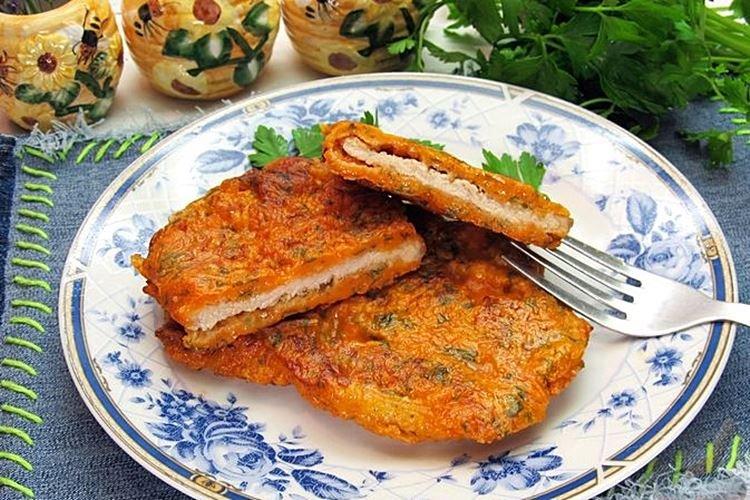 Chuletas de cerdo en rebozado de tomate y queso - recetas
