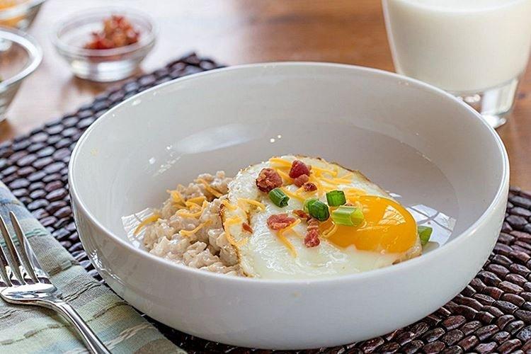 Haferbrei mit Milch und Käse - Rezepte