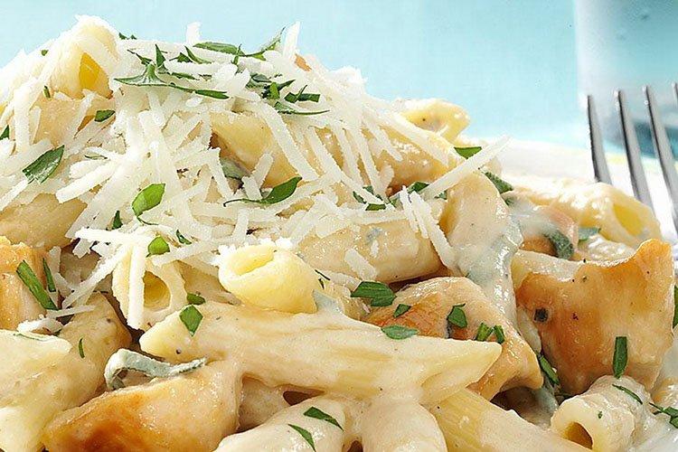 Pasta con pollo y limón - recetas