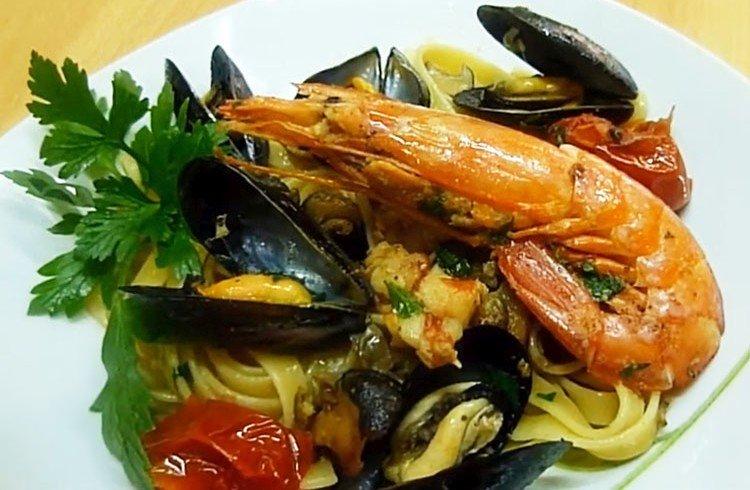 Pasta italiana con mariscos - receta paso a paso con fotos