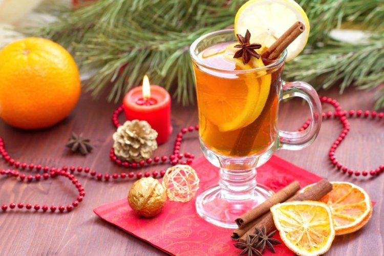 Vino caliente blanco con piña