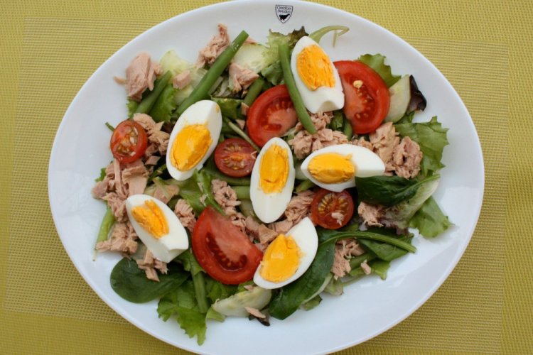 Nizza-Salat mit Gewürzgurken