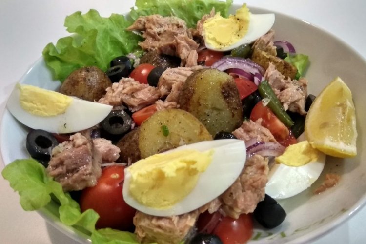Nizza-Salat mit Fischkonserven