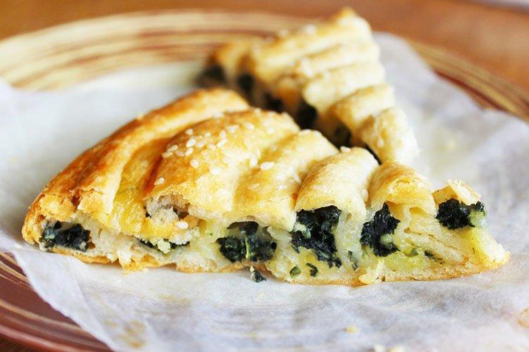 Puff Pastry Pie with Cheese and Spinach - Recipes