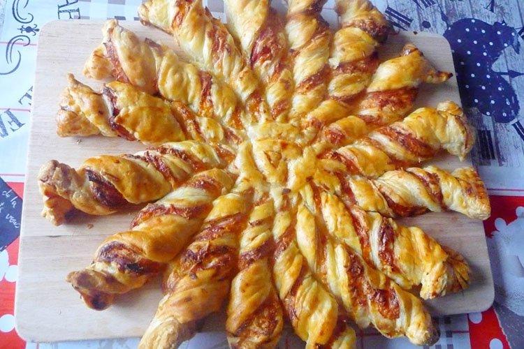 Puff Pastry Pie with Raspberry Jam - Recipes
