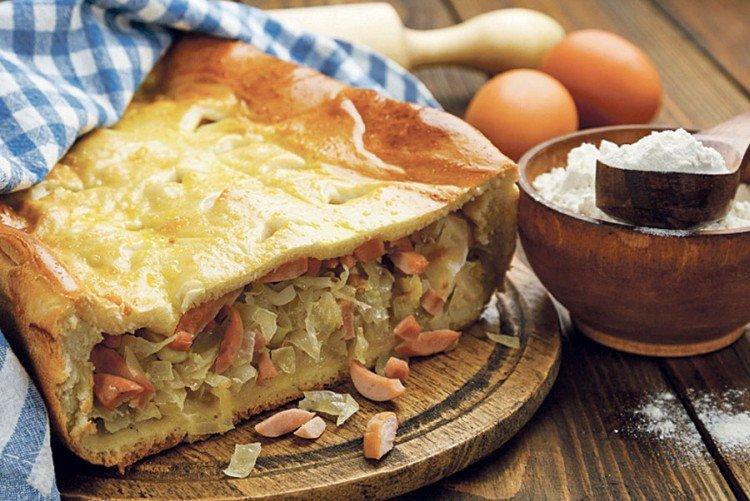 Pastel de col y salchichas ahumadas al horno - recetas