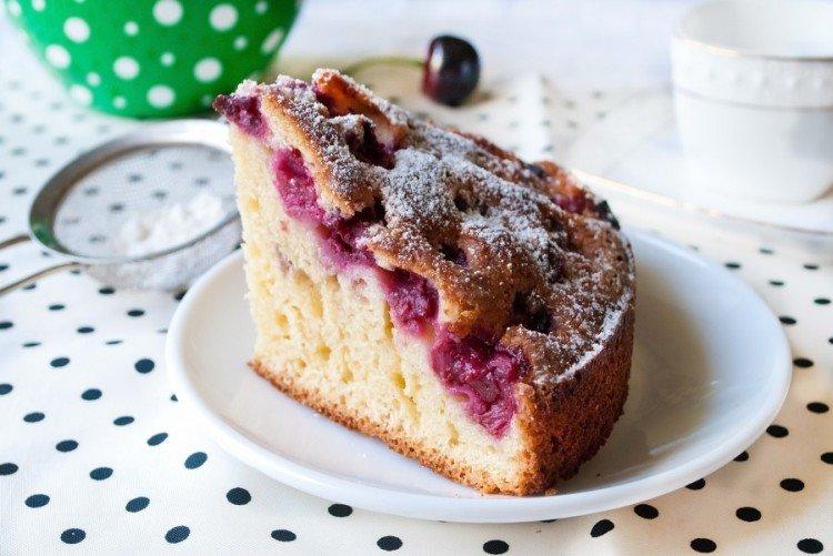Tarta de cerezas con kéfir - recetas