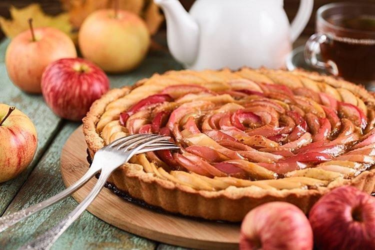 Apple Rose Pie - Step-by-Step Recipes