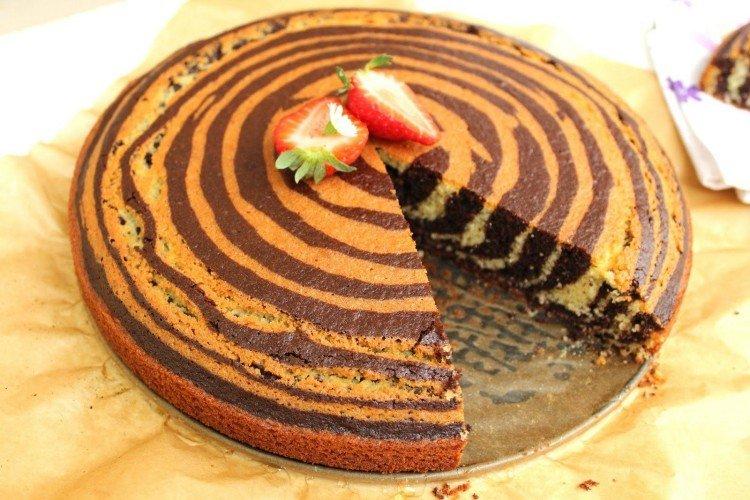Pastel «Cebra» clásico de coco - recetas
