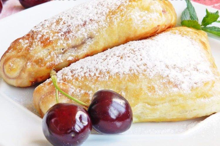 Puff Pastry Pirozhki with Cherries - Recipes