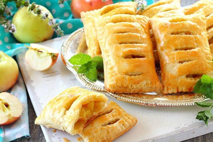 Puff Pastry Pirozhki with Apples - Recipes