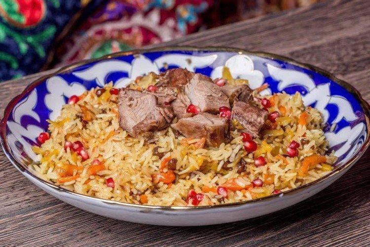 Plov mit Schweinefleisch und Granatapfel - Rezepte