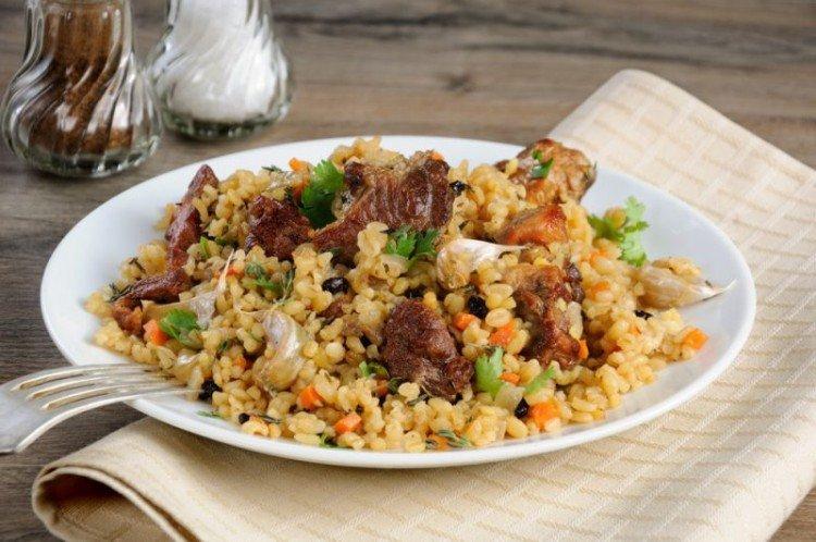 Plov mit Bulgur und Schweinefleisch - Rezepte