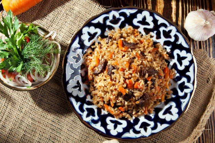 Pilaf de bulgur y cerdo en caldero - receta