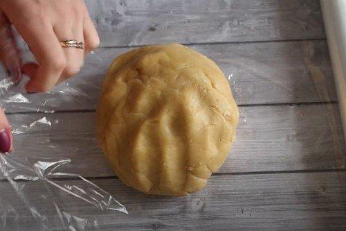 DIY Honey Gingerbread House - Step-by-Step Recipe