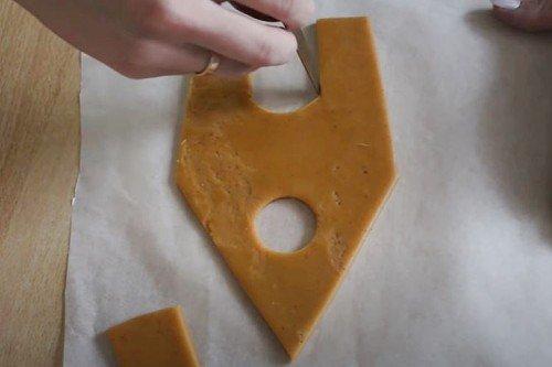 DIY Honey Gingerbread House - Step-by-Step Recipe