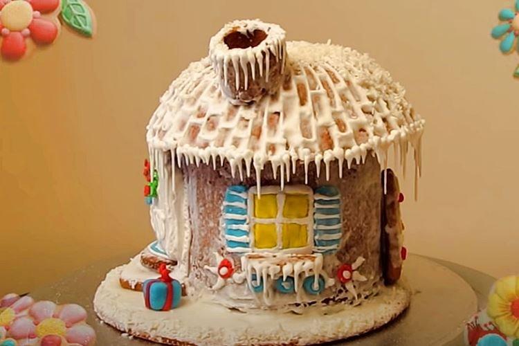 DIY Round Gingerbread House - Step-by-Step Recipe with Photos