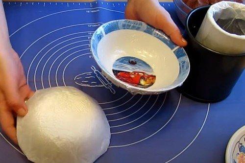DIY Round Gingerbread House - Step-by-Step Recipe