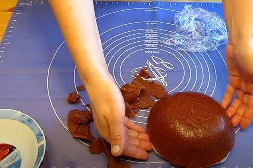 DIY Round Gingerbread House - Step-by-Step Recipe