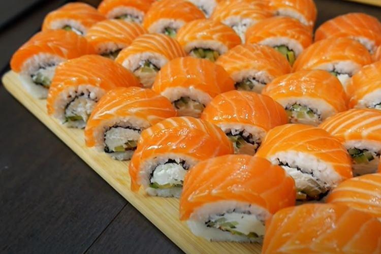 Homemade Philadelphia Roll - Step-by-Step Recipe with Photos