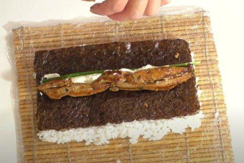Homemade Chicken and Sesame Roll - Step-by-Step Recipe