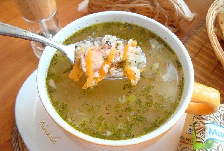 Sopa de pescado con atún - Recetas de sopa de pescado enlatado