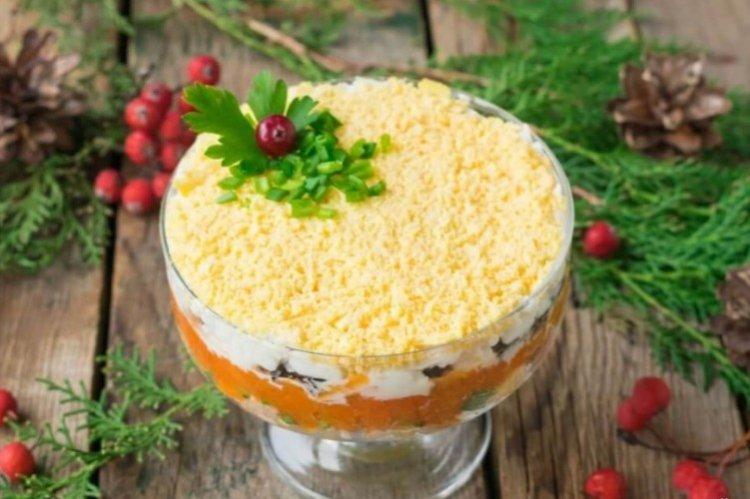 Ensalada con hígado de bacalao 