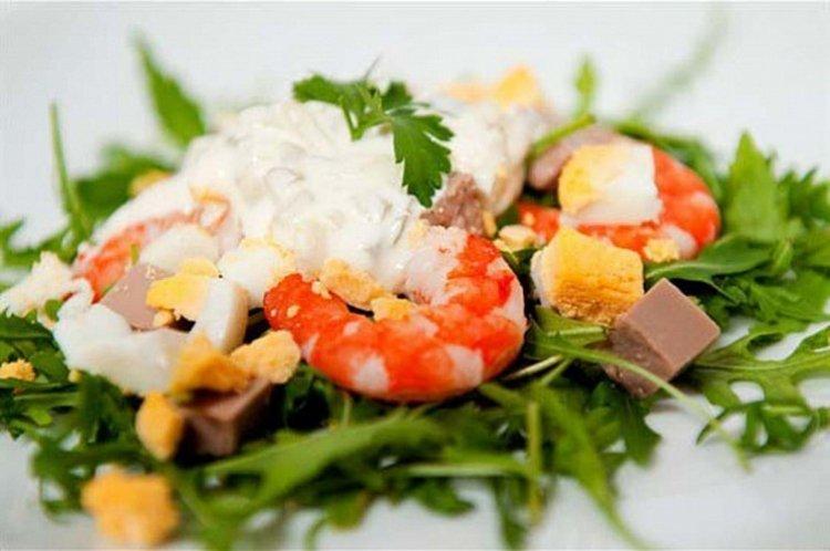 Ensalada de hígado de bacalao con camarones - recetas