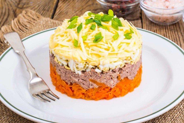 Ensalada de hígado de bacalao con zanahoria - recetas