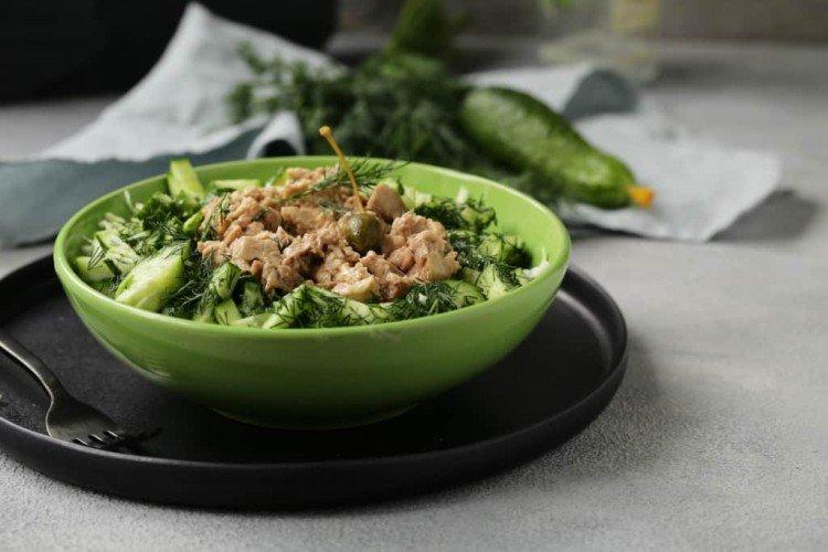 Ensalada con hígado de bacalao y apio - recetas