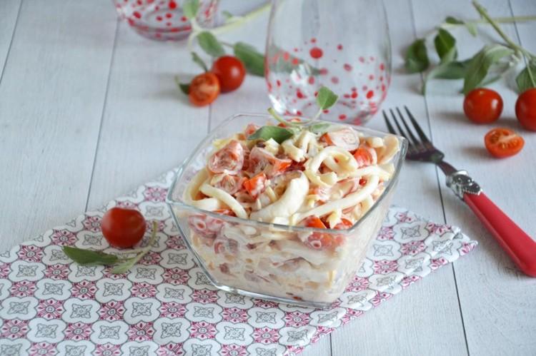 10 mejores recetas de ensalada «Mar Rojo» con palitos de cangrejo