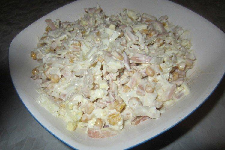 Ensalada de calamar, huevo y pepino - recetas