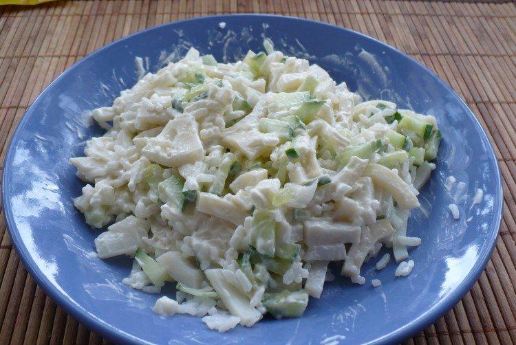 Ensalada de calamar, huevo y arroz - recetas