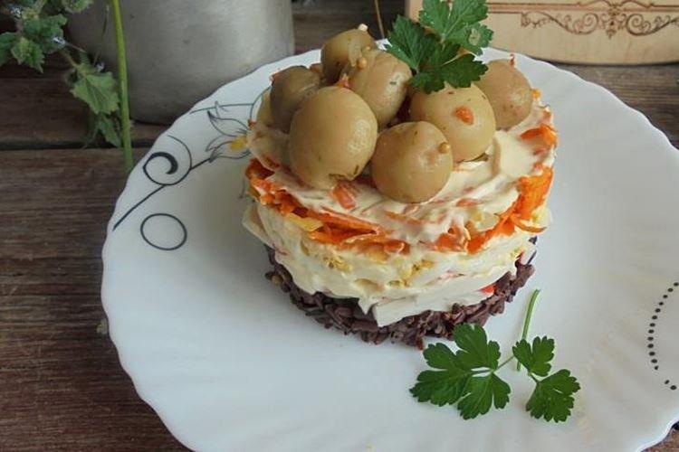 Ensalada de surimi y arroz rojo - recetas