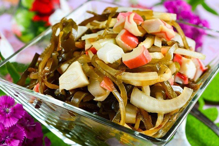 Ensalada de algas marinas con palitos de cangrejo - recetas