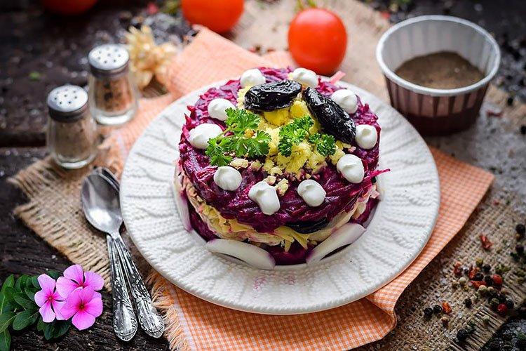 Beet Salad with Prunes and Dried Apricots - Recipes