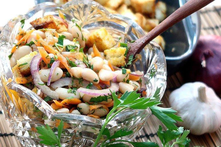 Bean Salad with Pineapples - Recipes