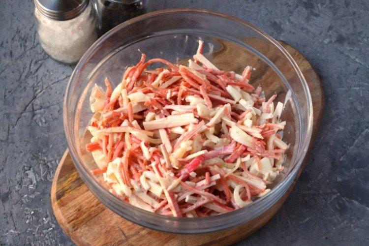 Salad with Korean Carrots and Cranberries - Recipes